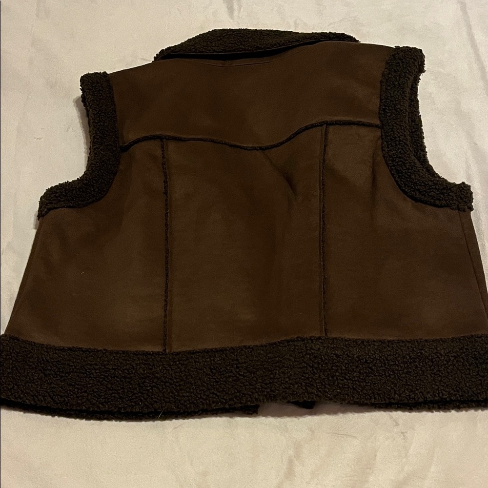 Industry faux leather faux fur Brown button up Vest - Picture 10 of 10
